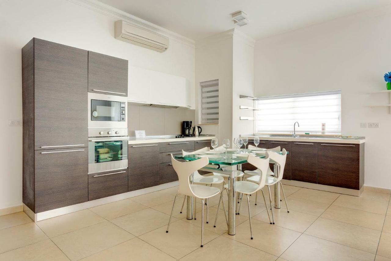 סליאמה Apartment In Fort Cambridge With Pool מראה חיצוני תמונה