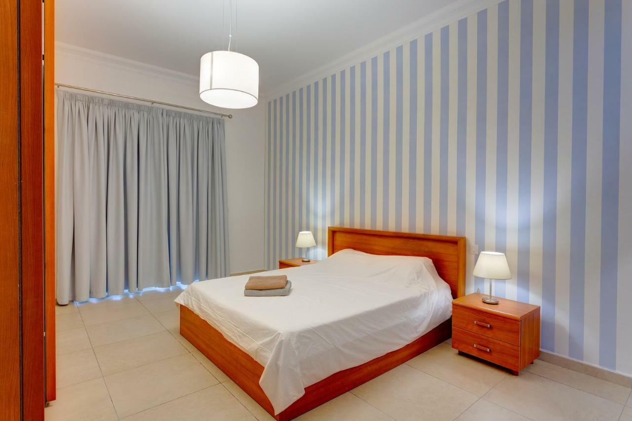 סליאמה Apartment In Fort Cambridge With Pool מראה חיצוני תמונה
