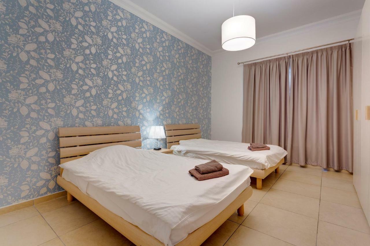 סליאמה Apartment In Fort Cambridge With Pool מראה חיצוני תמונה